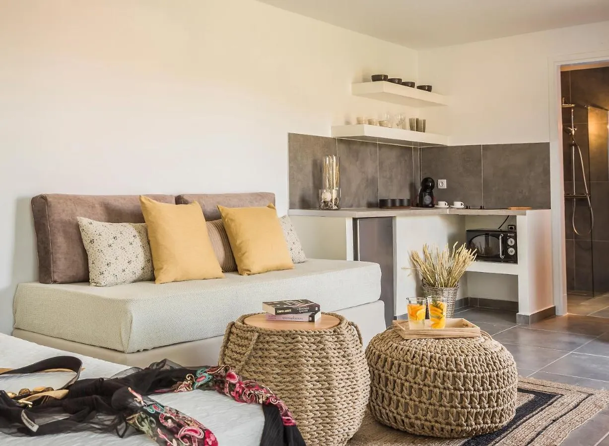 Kefalonia Island Malibu Suites & Apartments اليونان